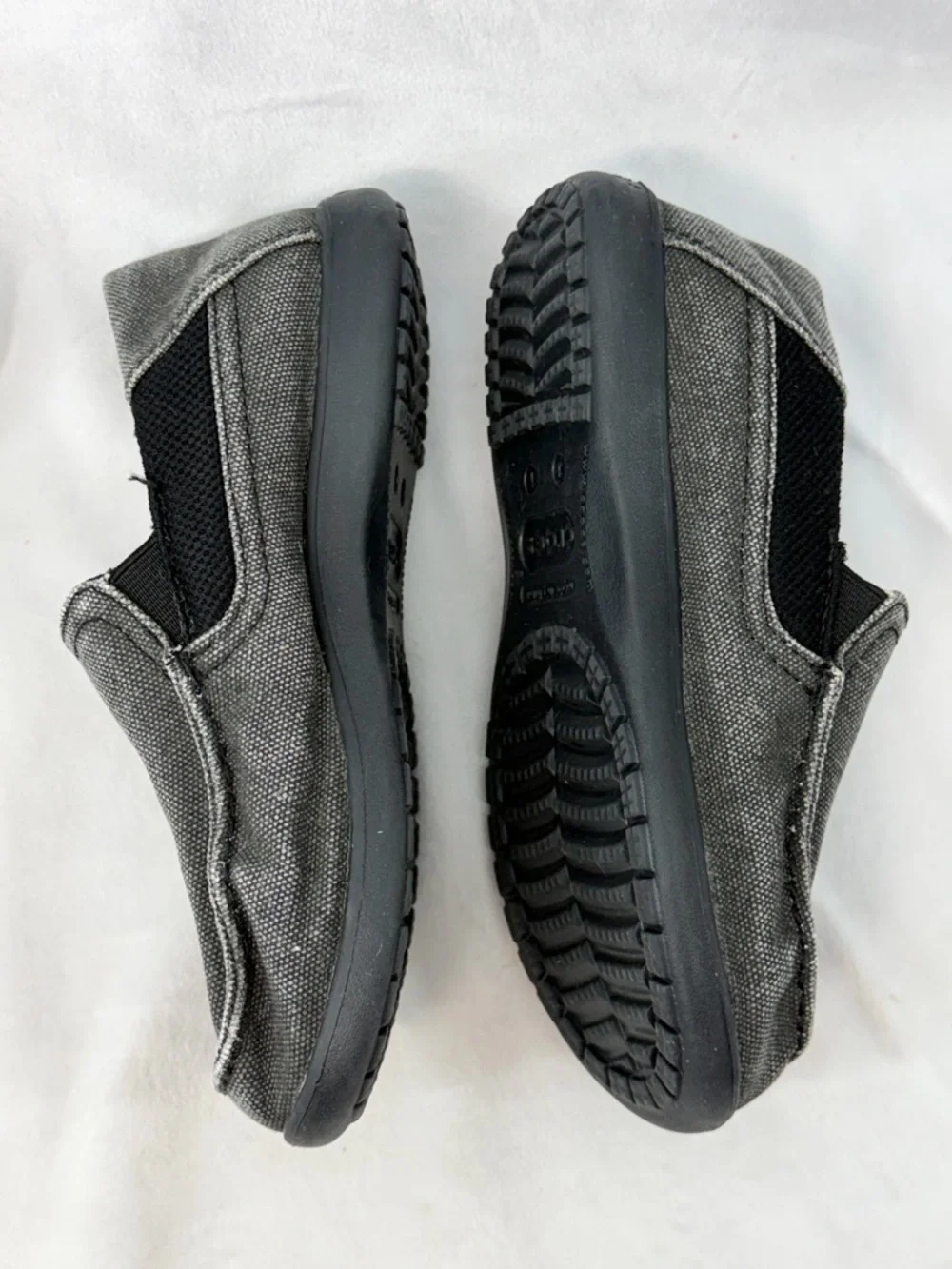 Crocs Santa Cruz size 1 Casual Grey Slip-On Canvas Shoes